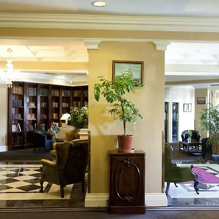 Tralee Central Hotel 3*